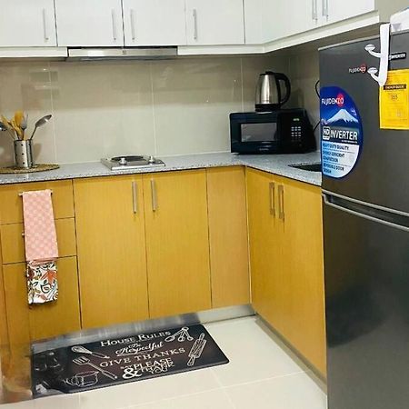 Cosy Executive 1 Bedroom Uptown Parksuites Ultra Fast Internet Manila Luaran gambar