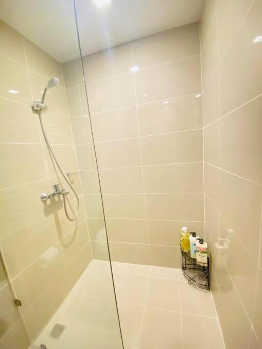 Cosy Executive 1 Bedroom Uptown Parksuites Ultra Fast Internet Manila Luaran gambar